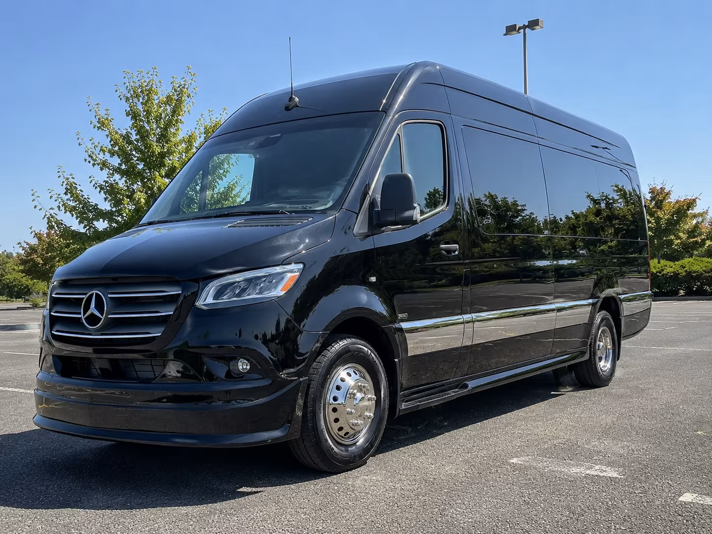 book the perfect ride for your next airport transfer 1