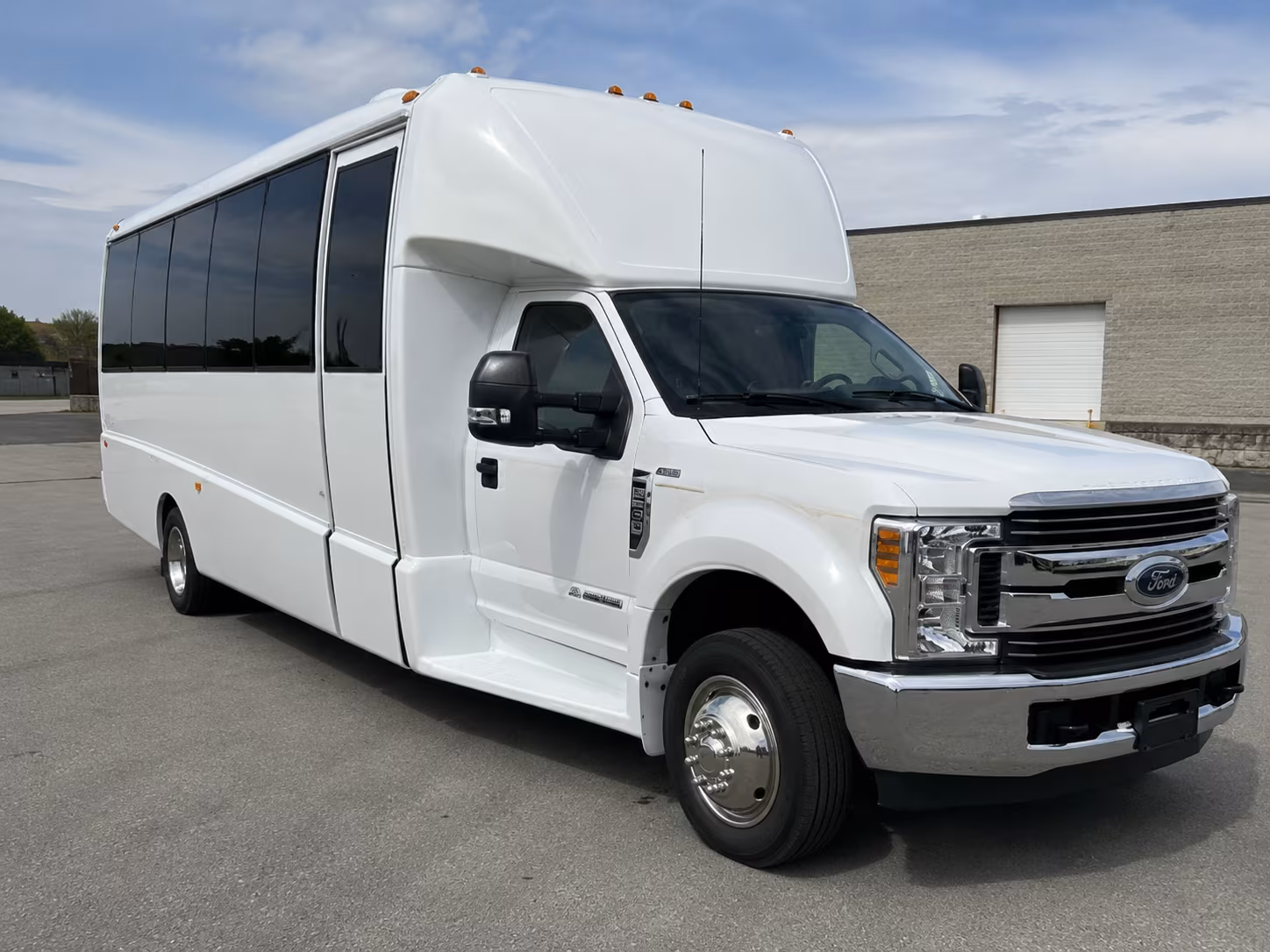 book the perfect ride for your next wine tour 2