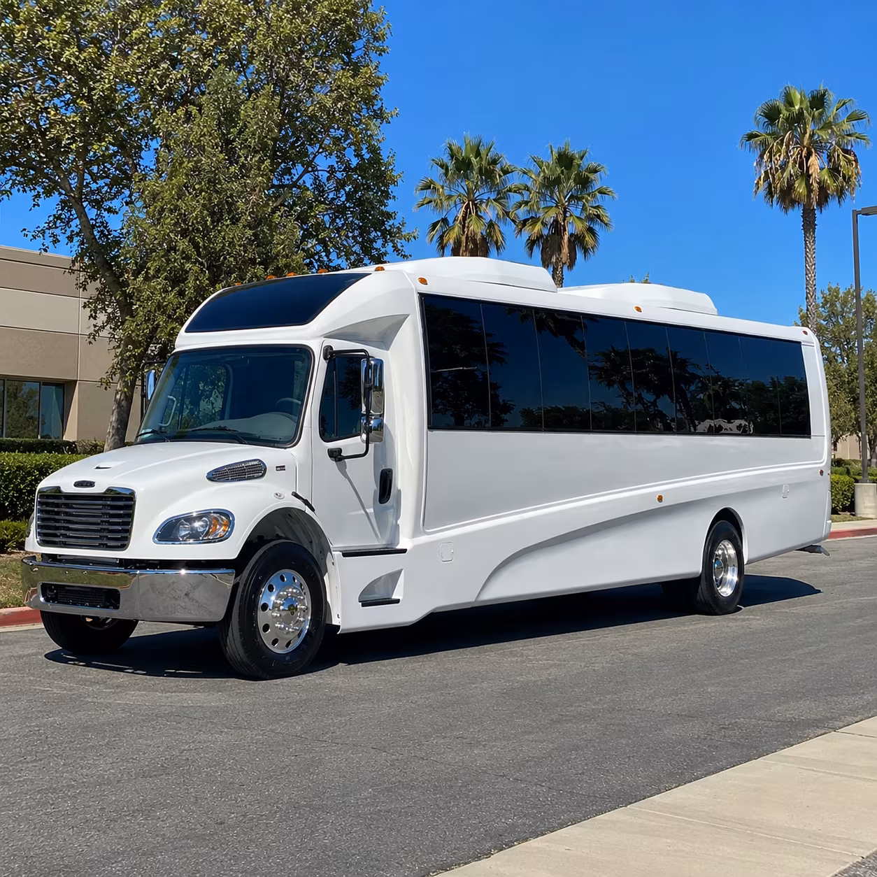 trenton 20 passenger minibus