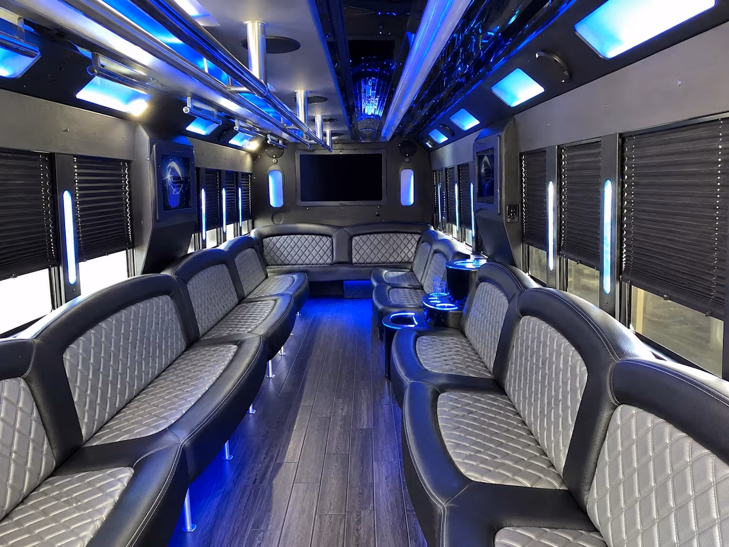 why rent using trentonminibuscompany com
